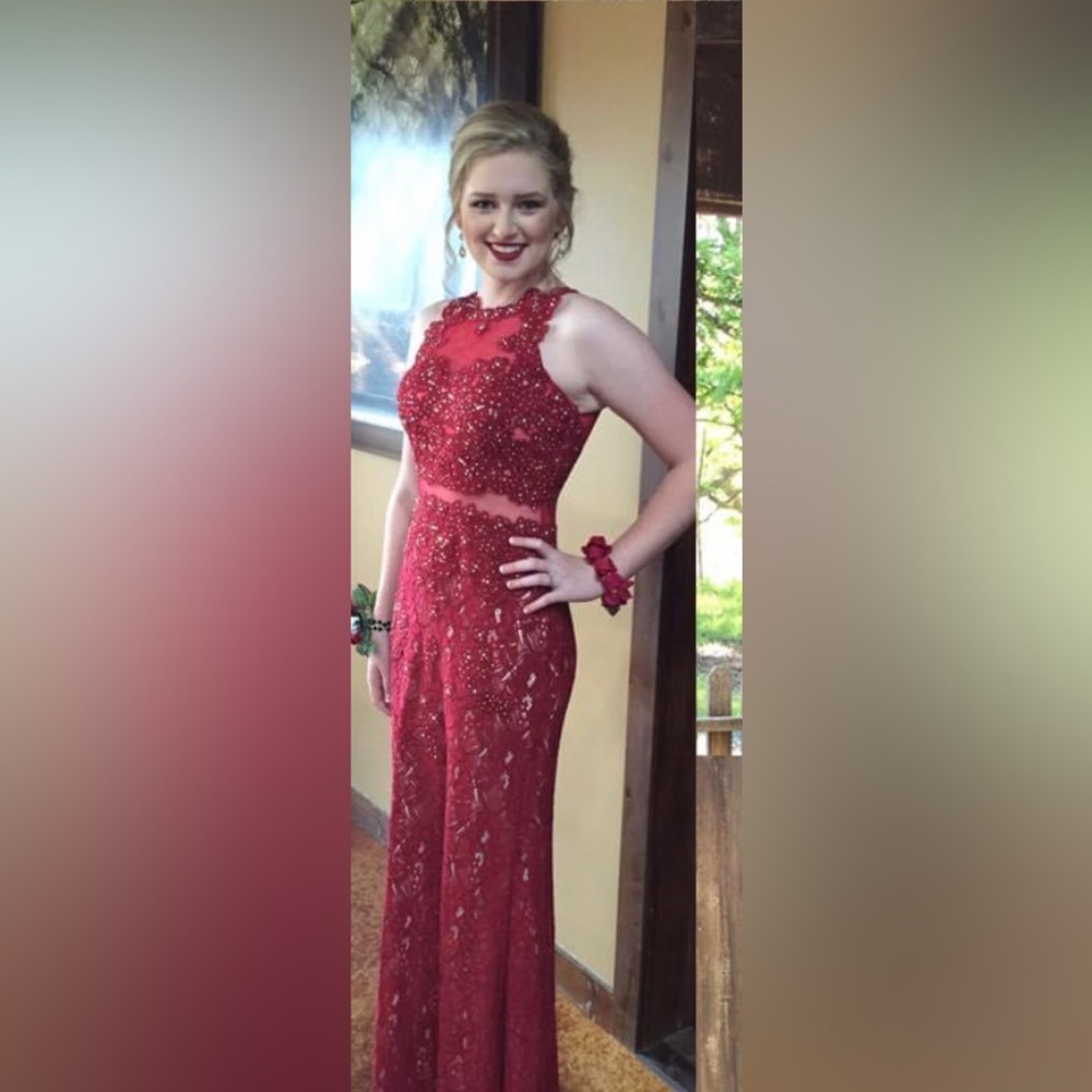 Fiesta Fashion Evening Gown/Prom Dress Size Medium (guessing around size 6/Med)